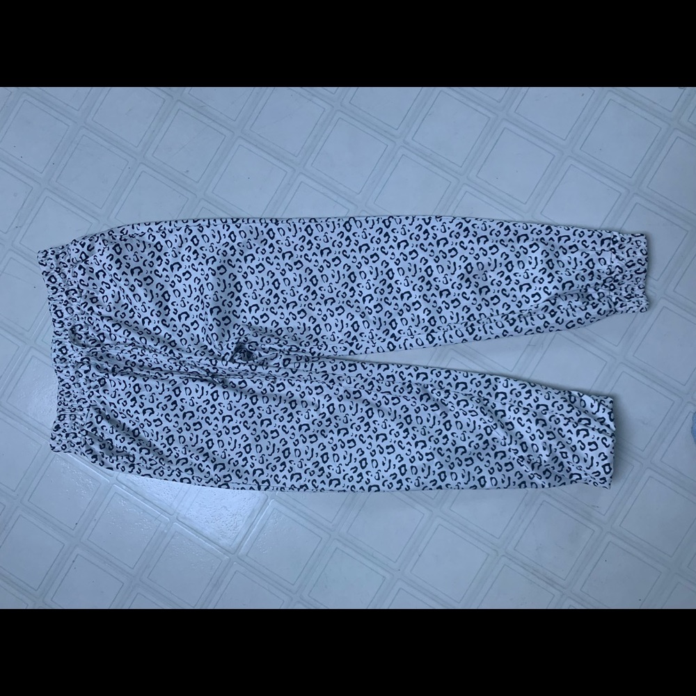 Cheetah print comfy pants!